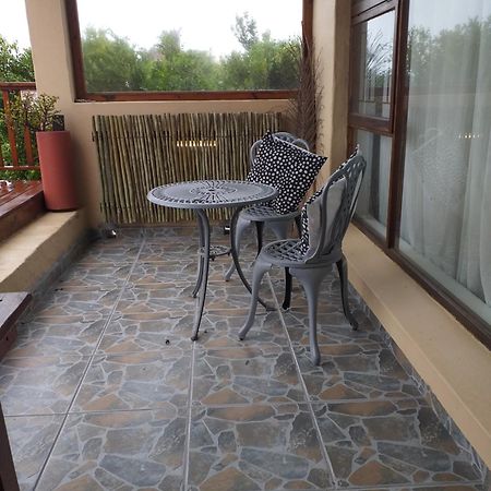 A1 Kynaston Self Catering Or Bed And Breakfast Jeffreysbaai Buitenkant foto